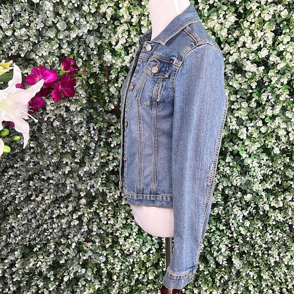 Yuka Jeans Women’s Light Wash 90s Fall Denim Jacket - Picture 3 of 13